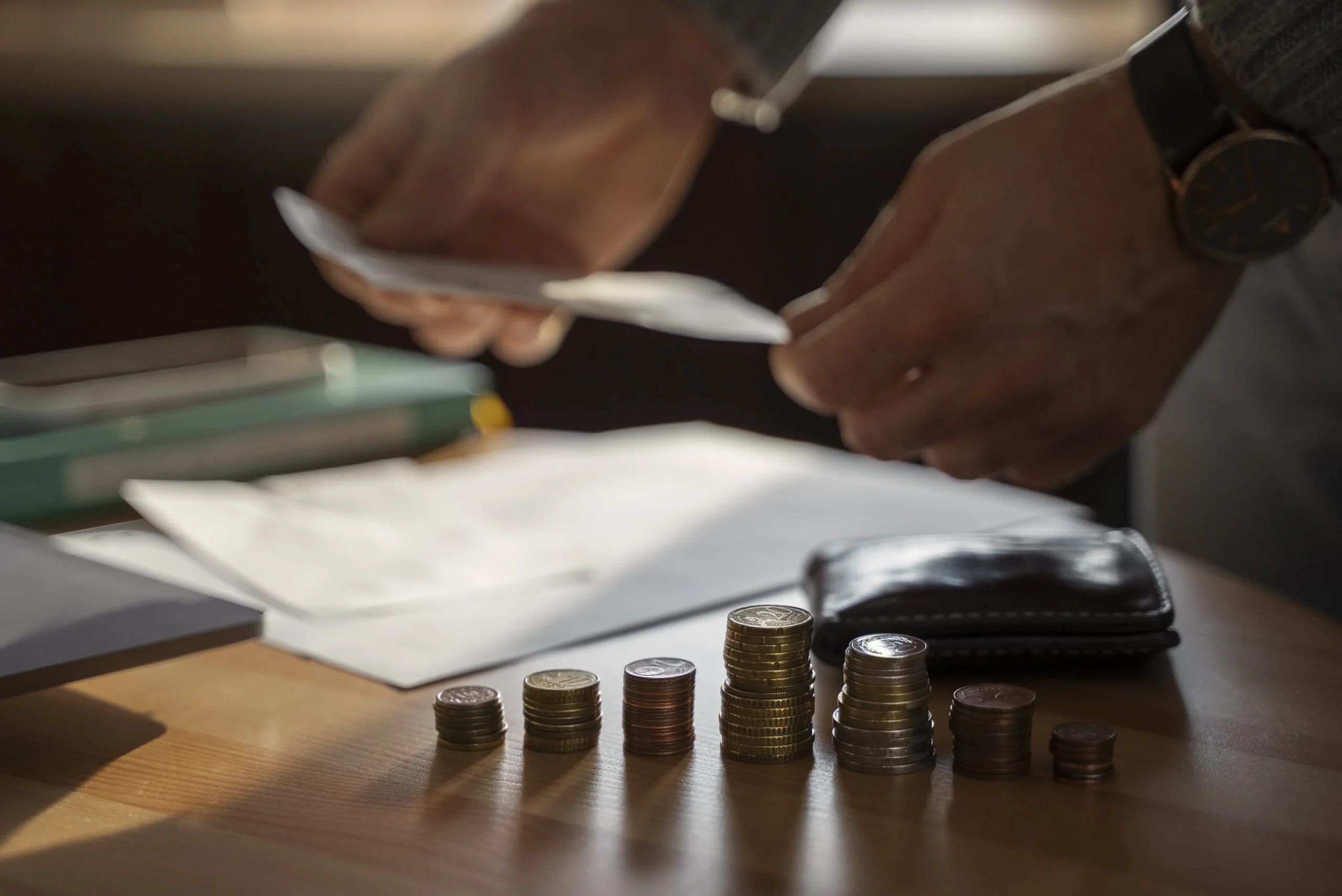 Prosiding garnisi bagi tuntutan hutang melalui akaun bank penghutang